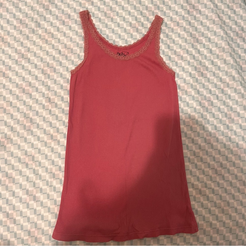 Pink lace ribbed tank top